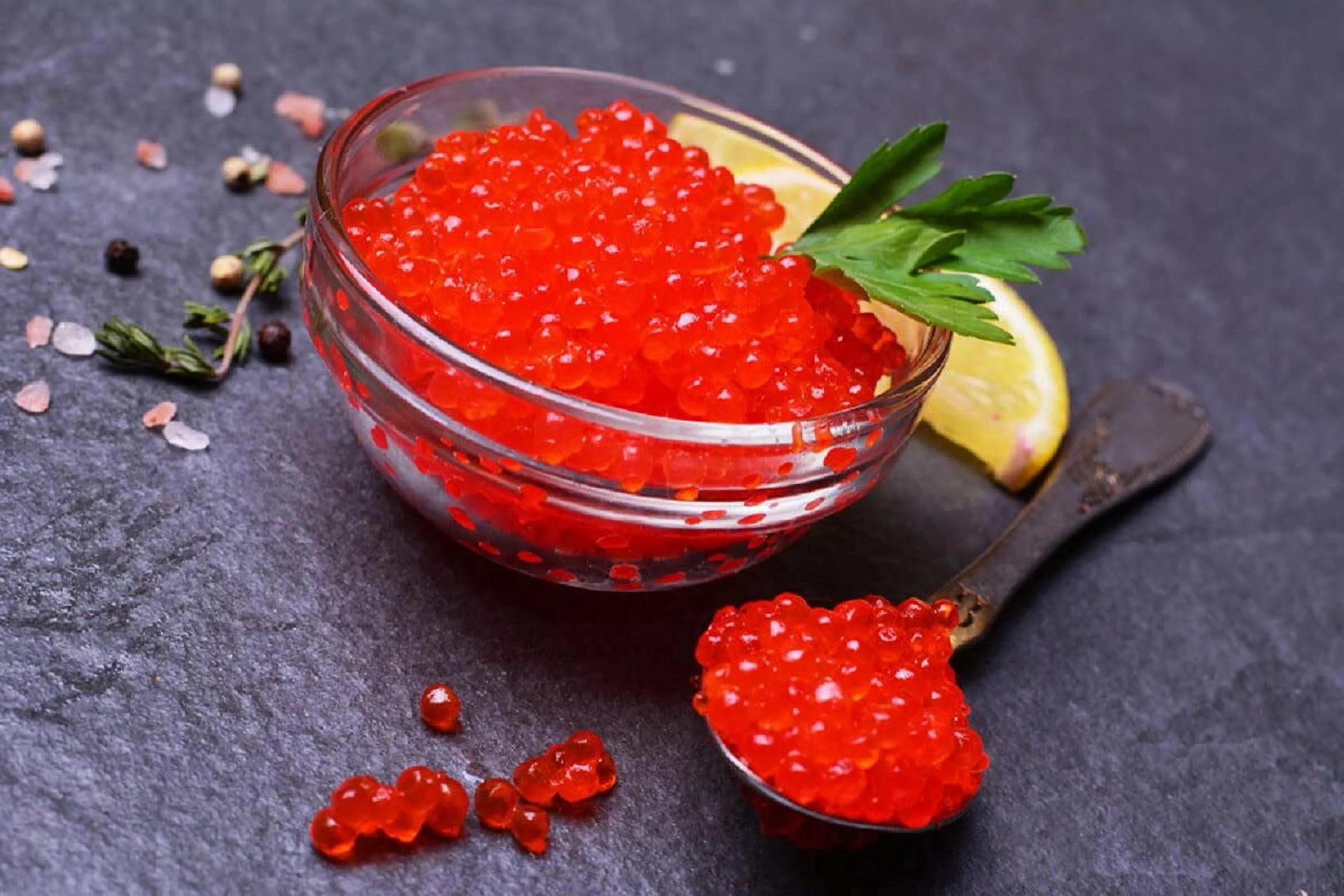 2 x Red Salmon Caviar &ndash; Alaskan Salmon Roe &ndash; Lightly Salted Caviar in Can 1 Lbs or 454 g (Coming with Caviar Spoon as Gift) Kosher certified - Product of USA