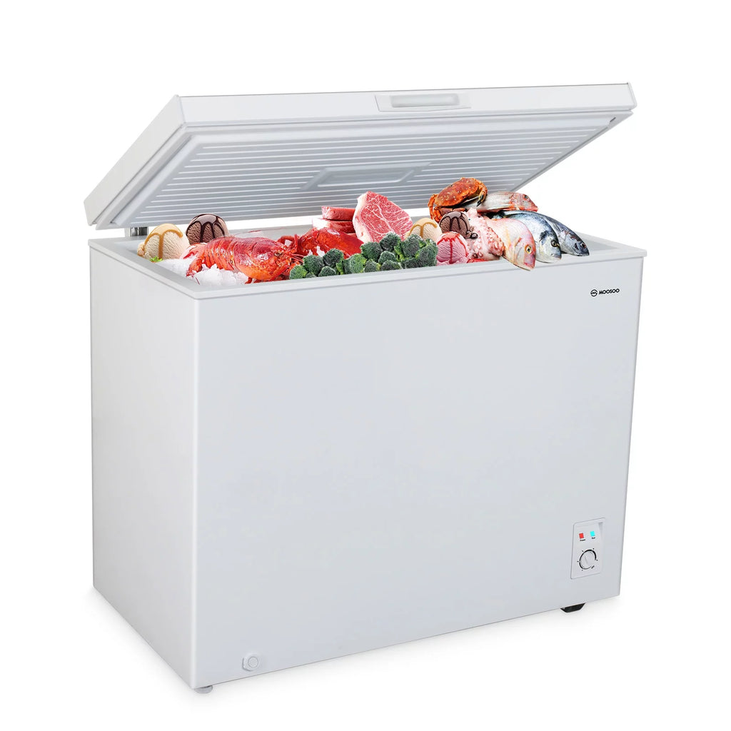 MOOSOO 7 Cu ft Chest Freezer, Energy Saving Compact Deep Fridge, Adjustable Temperature, Removable Baskets