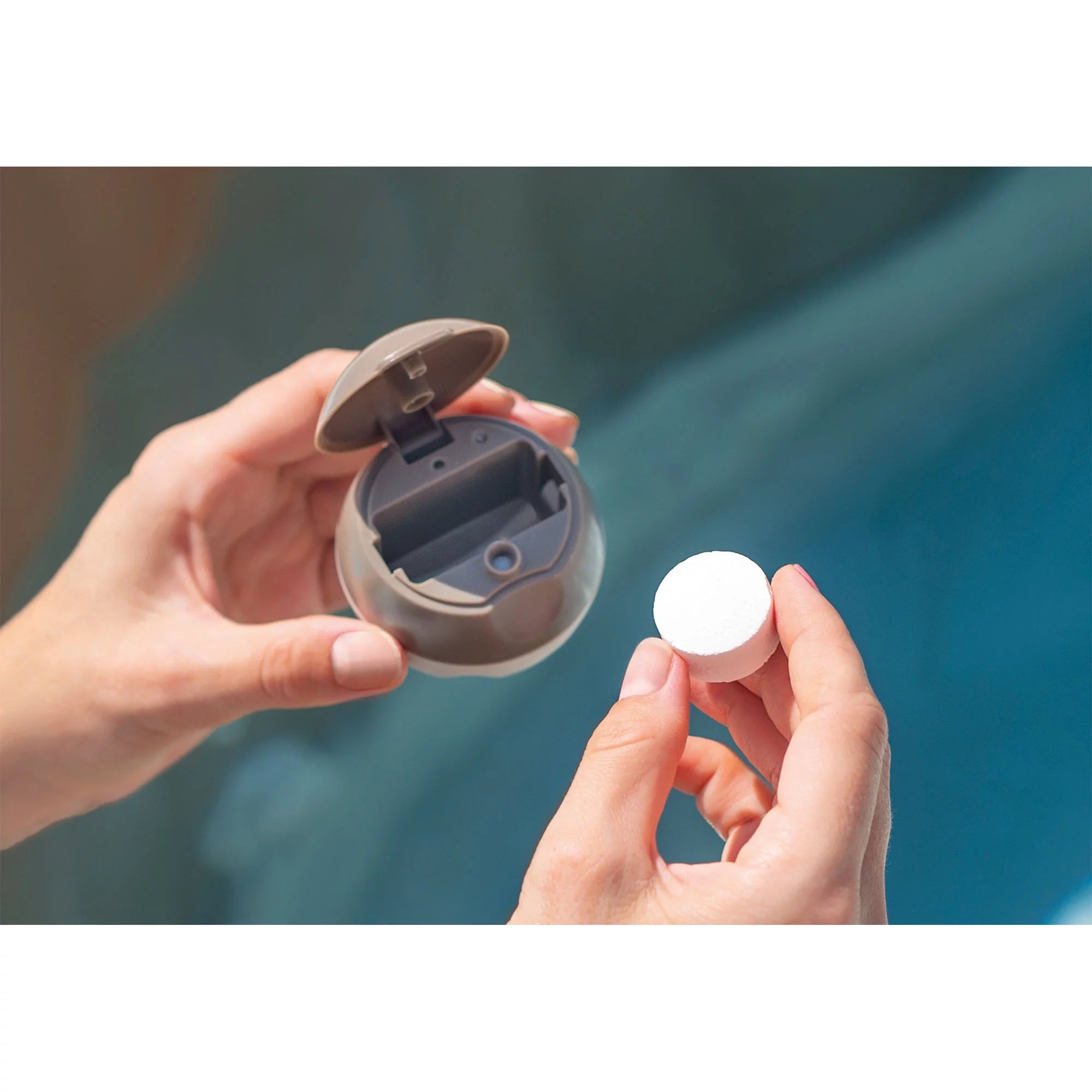 Intex 28481E Simple Spa 77in x 26in Inflatable Hot Tub with Filter Pump & Cover