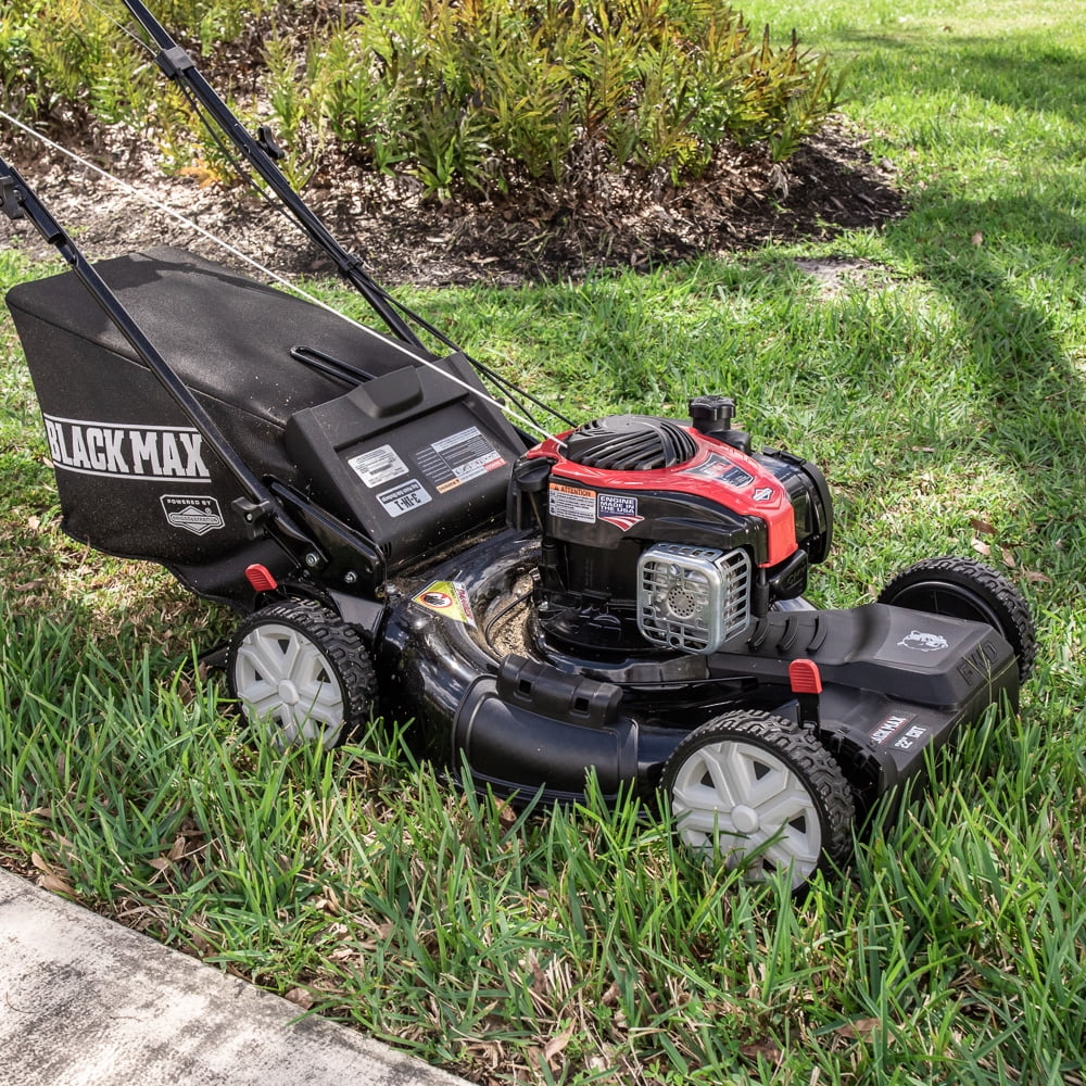 Black Max Self Propelled Mower 140cc 550 Series Briggs and Stratton Engine (Assembled Weight 62.8 Pounds, Height 37.5")